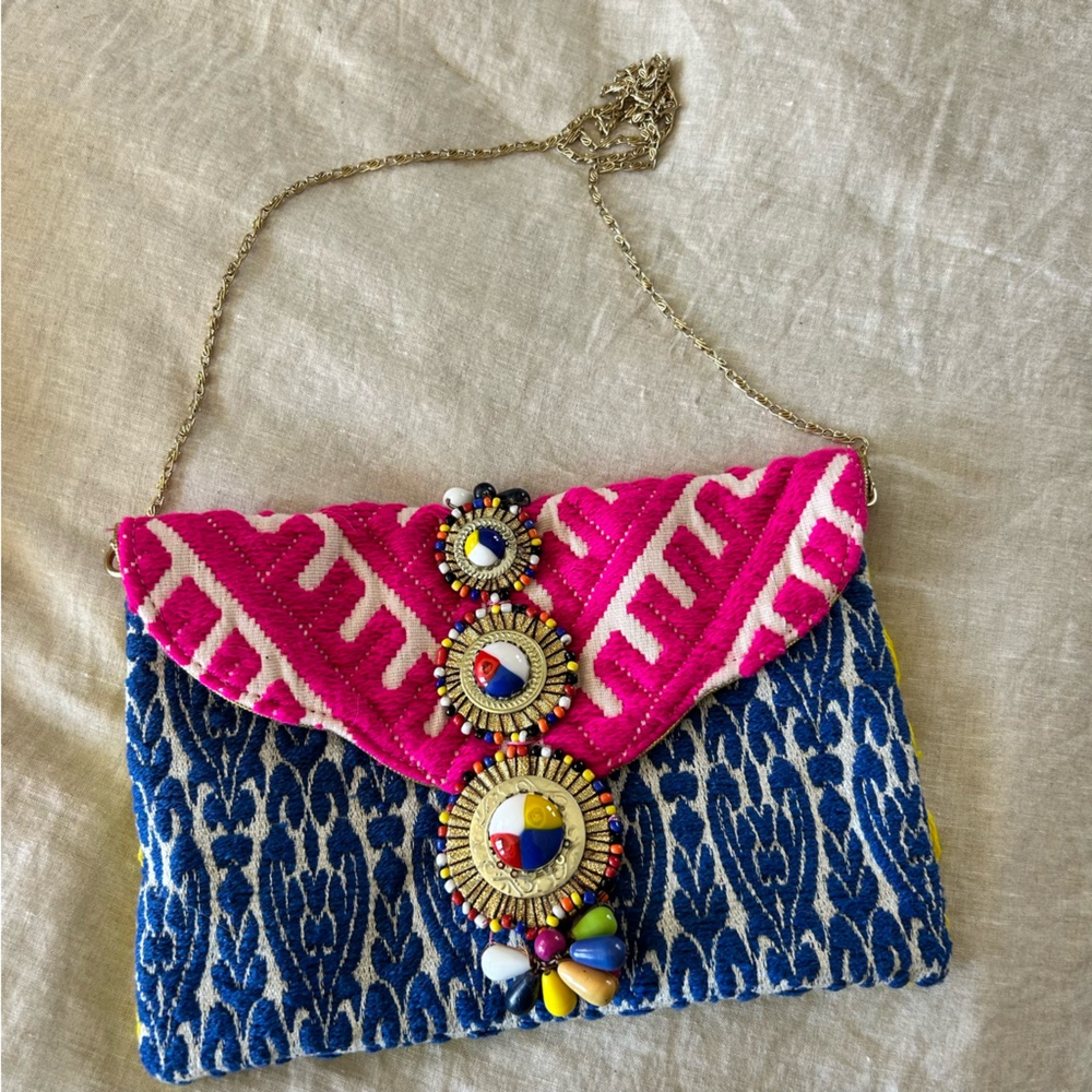 Steve Madden clutch with chain